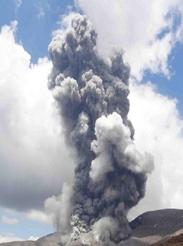 Tongariro Eruption 211112